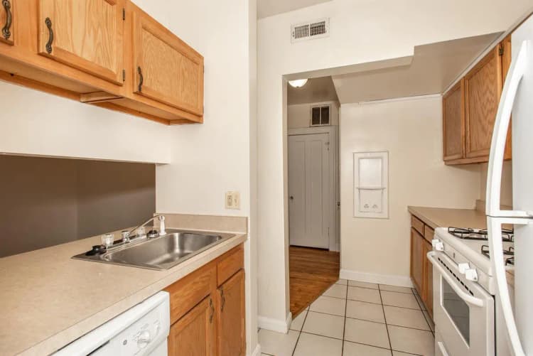 undefined apartments for rent - image - 145 W McMillan 125 Print-710052003074012671.jpg