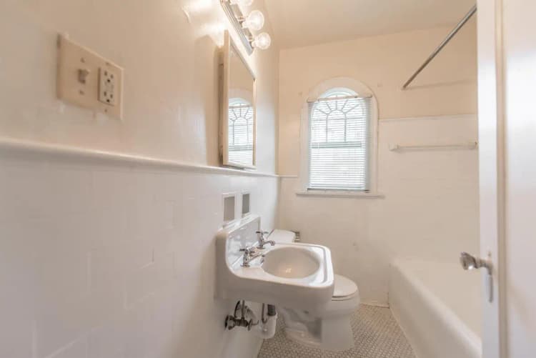 undefined apartments for rent - image - 145 W McMillan- 328-6.jpg