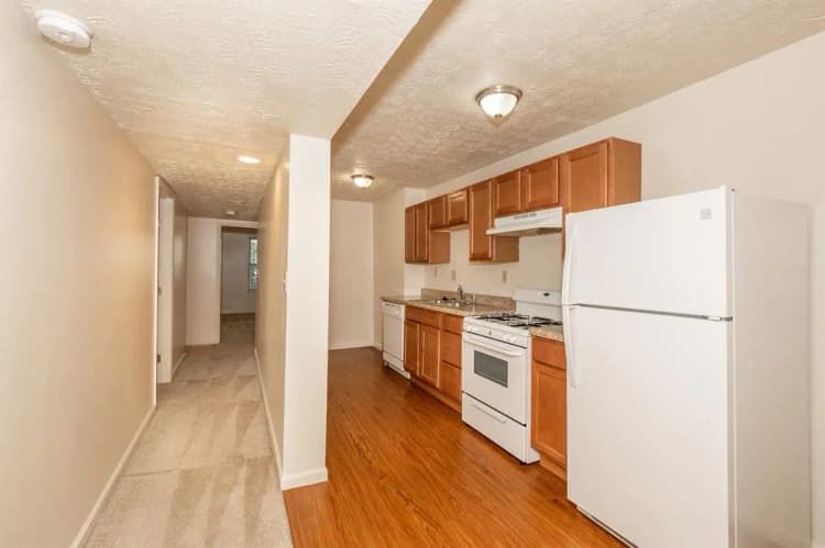 undefined apartments for rent - image - 2721 Euclid Ct 3 Print (6 of 31).jpg