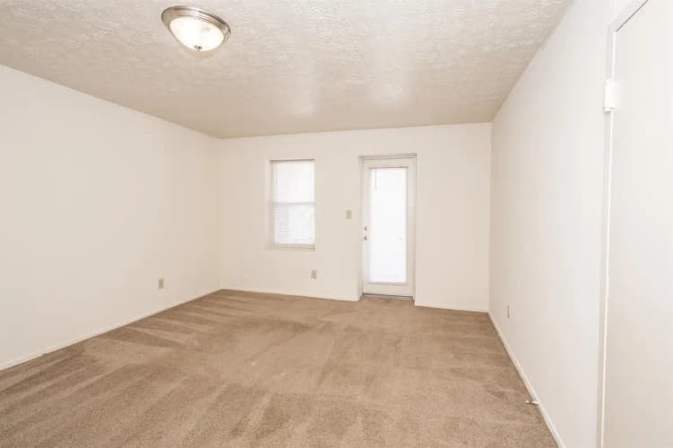 undefined apartments for rent - image - 2721 Euclid Ct 4 Print (1 of 14) (1).jpg