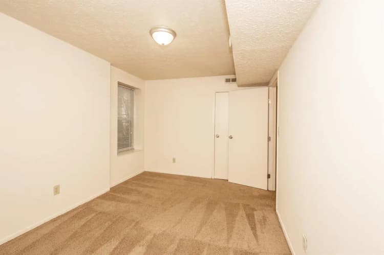 undefined apartments for rent - image - 2721 Euclid Ct 4 Print (10 of 14).jpg