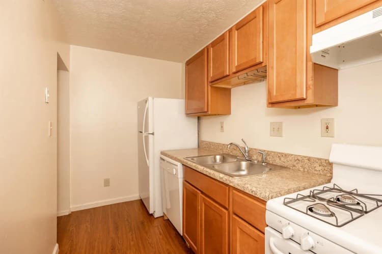 undefined apartments for rent - image - 2721 Euclid Ct 4 Print (6 of 14) (1).jpg