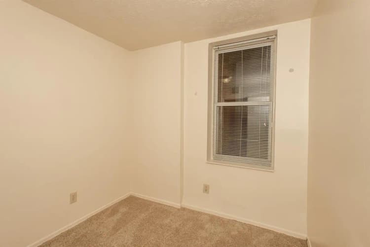 undefined apartments for rent - image - 2725 Euclid 1 Print-8061.jpg