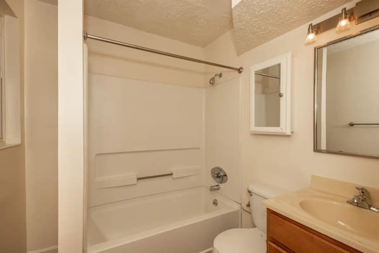 undefined apartments for rent - image - 2725 Euclid 1 Print-8072.jpg