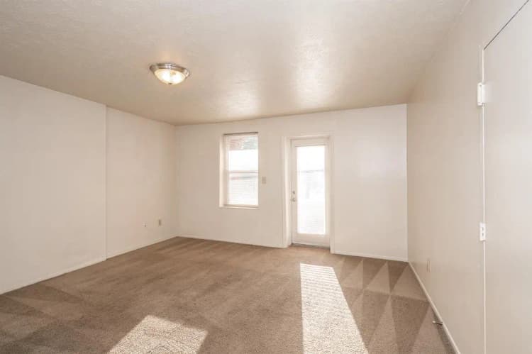 undefined apartments for rent - image - 2729 Euclid Ct 2 Print (1 of 26).jpg