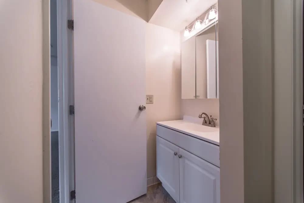 undefined apartments for rent - image - 310 Oak-202-1310052002471659079.jpg