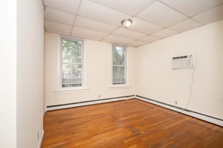 undefined apartments for rent - image - 2812 Jefferson Ave Web (12 of 18).jpg