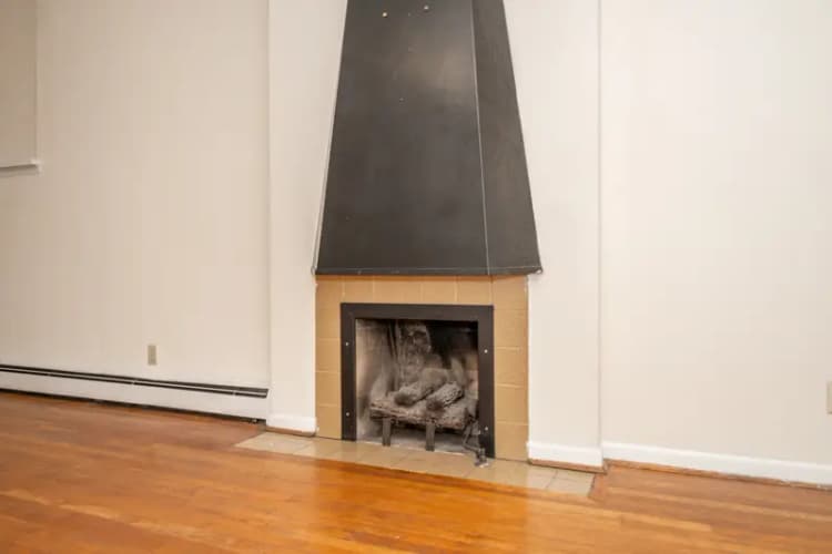 undefined apartments for rent - image - 2812 Jefferson Ave Web (5 of 18).jpg