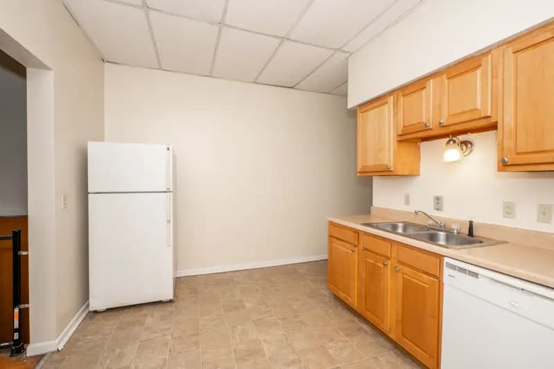 undefined apartments for rent - image - 2812 Jefferson Ave Web (9 of 18).jpg