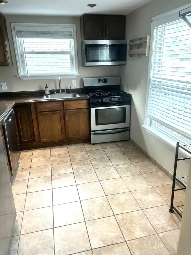 undefined apartments for rent - image - large (5).jpg