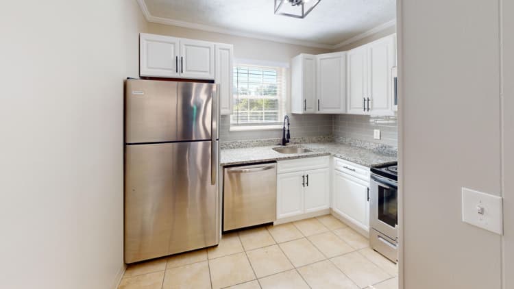 undefined apartments for rent - image - Fully Renovated Kitchen