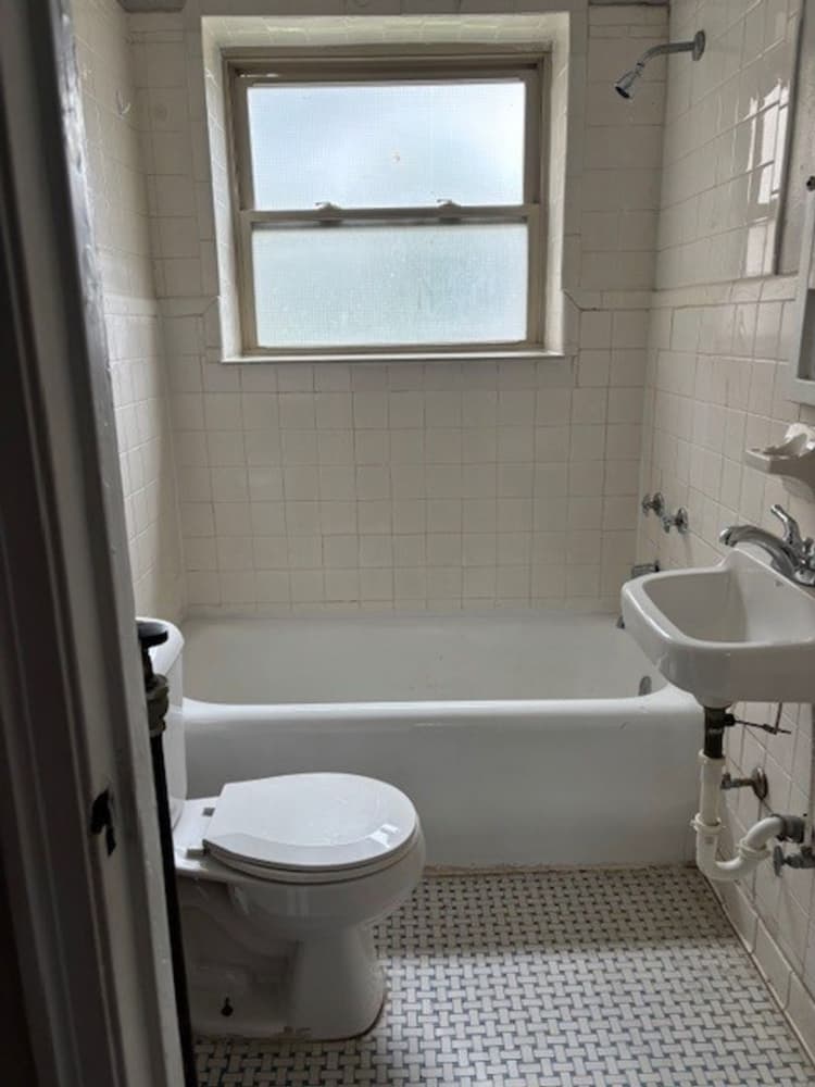 undefined apartments for rent - image - large-2315.jpg