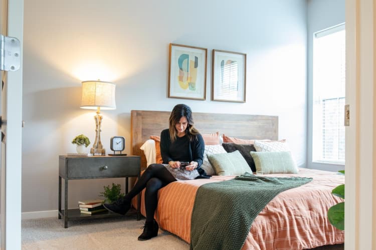 undefined apartments for rent - image - Residents in the Bedroom | Apartment Homes in Cincinnati, OH | The residences at MQ