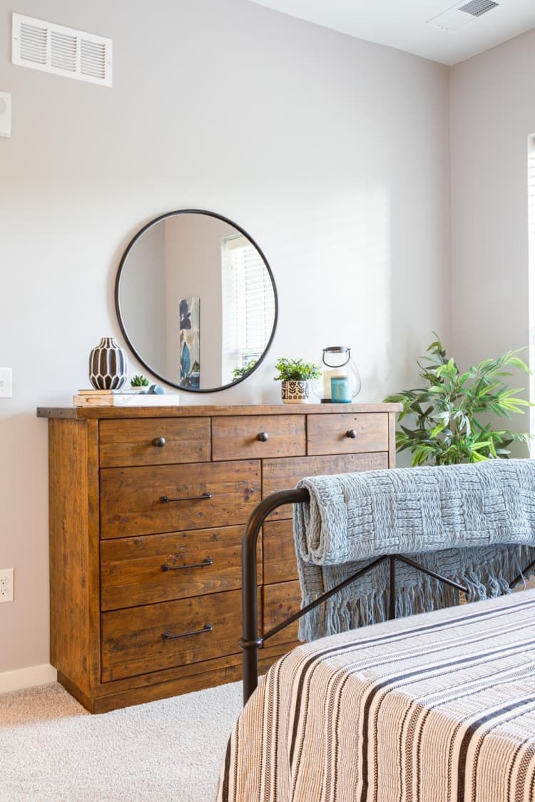 undefined apartments for rent - image - Elegant Bedroom | Cincinnati OH Apartment For Rent | The residences at MQ