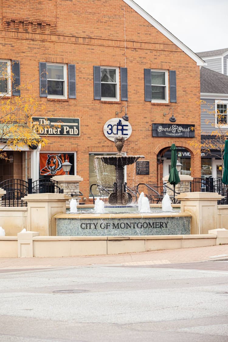 undefined apartments for rent - image - City of Montomgery, Ohio Fountain