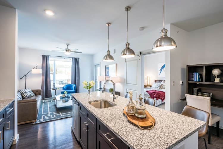 undefined apartments for rent - image - 4919 whetsel ave cincinnati oh - 200422-1-6.jpg