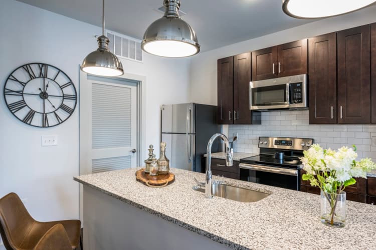 undefined apartments for rent - image - 4919 whetsel ave cincinnati oh - 200422-1-8.jpg